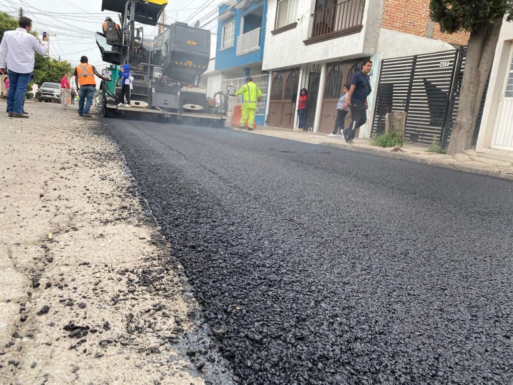 Avanza con fuerza Vialidades Potosinas 2.0 y el programa Por Buen Camino atiende 800 reportes de bacheo en una&nbsp;semana
