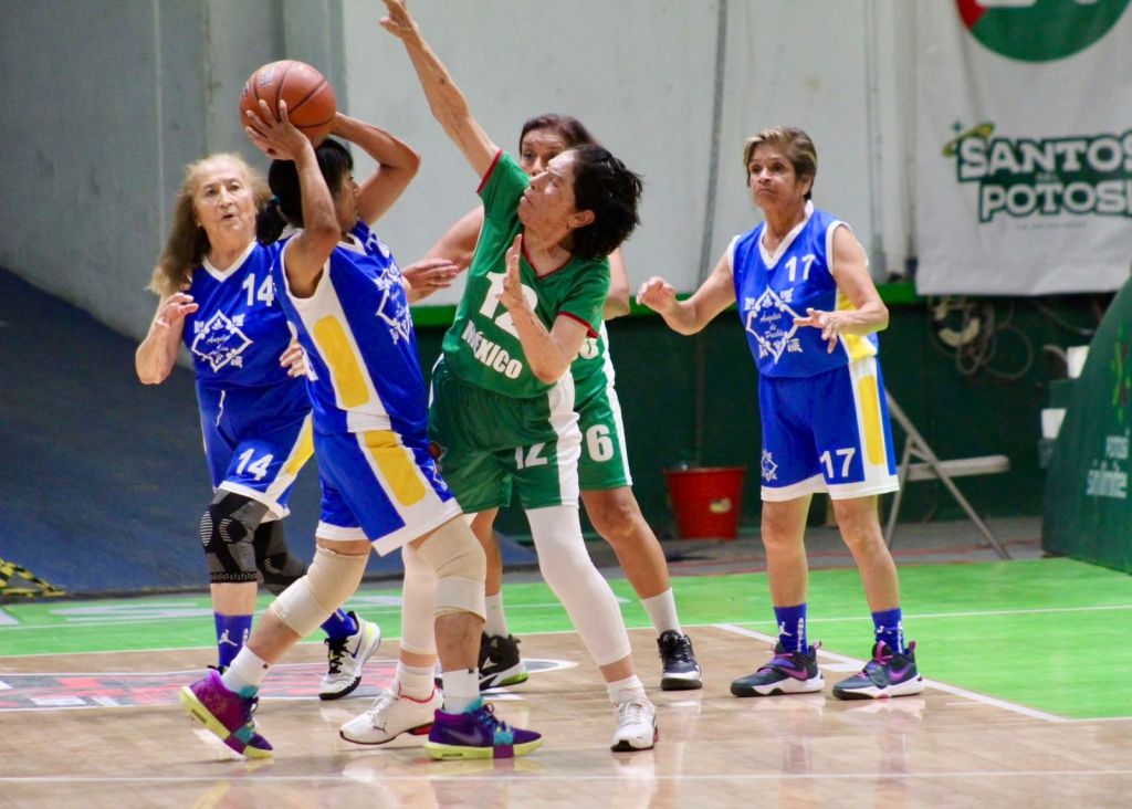 ORGULLO DEPORTIVO Y NACIONAL SE VIVE EN LA FENAPO 2025