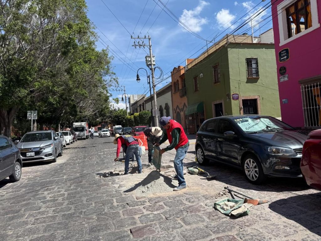 Gobierno de la Capital repara baches en el Barrio de San&nbsp;Miguelito