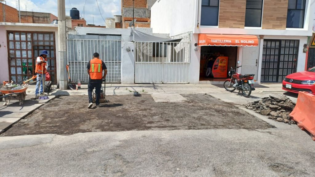 Gobierno de la Capital atiende 66 reportes de bacheo en colonias de toda la ciudad, con el programa Por Buen&nbsp;Camino