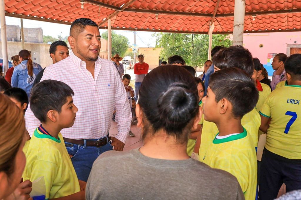 CLUBES DEPORTIVOS DE VILLA DE REYES RECIBEN APOYO&nbsp;MUNICIPAL