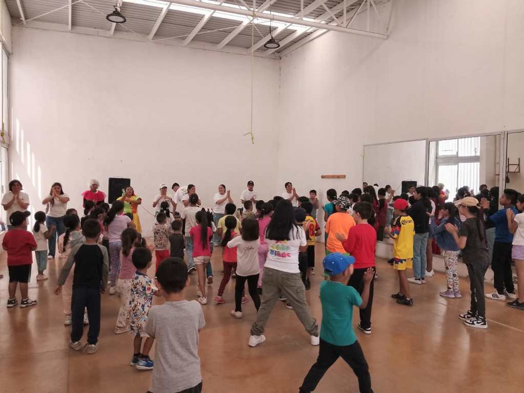 MÁS DE 120 NIÑAS Y NIÑOS DISFRUTAN DE CAMPAMENTO DE VERANO EN VILLA DE POZOS