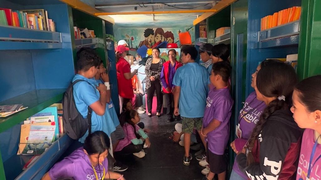 Abre agenda para que la Biblioteca Móvil visite escuelas de la Capital&nbsp;potosina