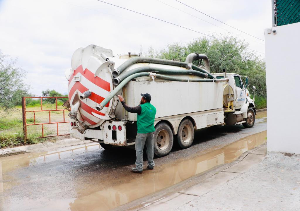 GOBIERNO DE POZOS ATIENDE DRENAJE EN GALEANA