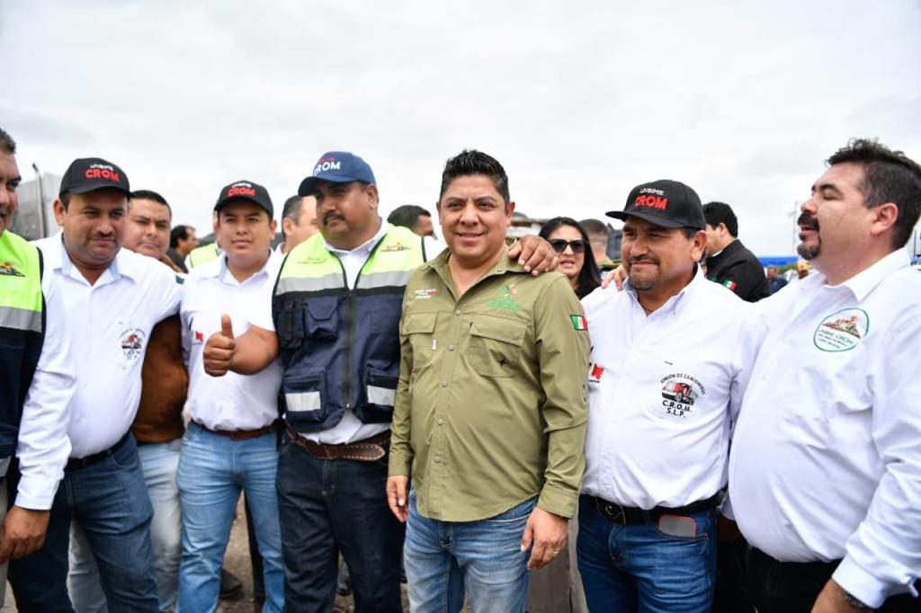 EMPRESARIOS RECONOCEN DETONACIÓN DE LA MOVILIDAD EN EL ESTADO EN CONDICIONES DE PAZ Y&nbsp;TRANQUILIDAD