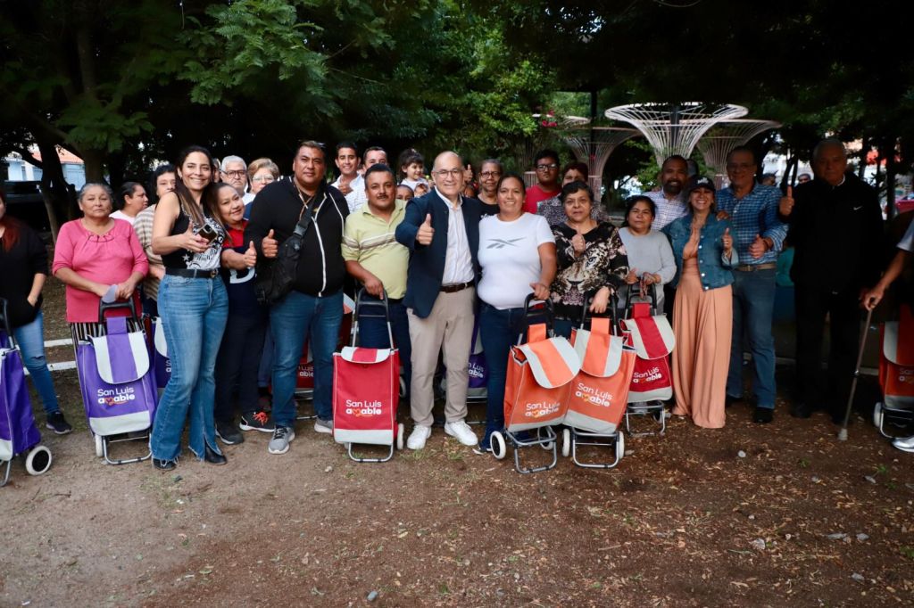 Alcalde Enrique Galindo lleva Capital al 100 a la colonia Terremoto con más seguridad e&nbsp;iluminación