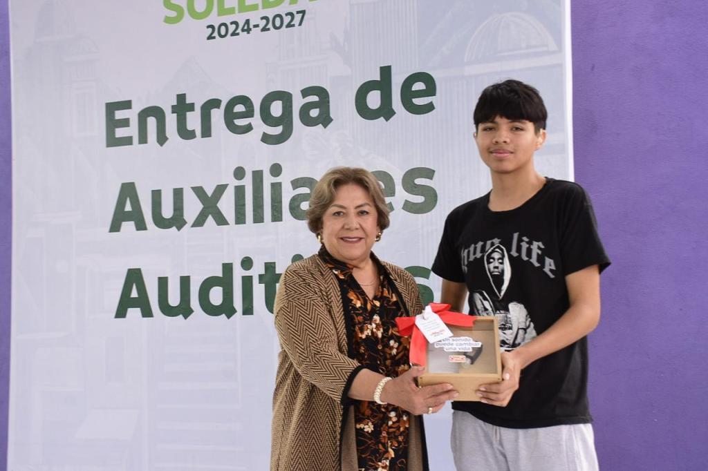 AUXILIARES AUDITIVOS TRANSFORMAN VIDAS Y FORTALECEN RELACIONES INTERPERSONALES DE BENEFICIARIOS EN SOLEDAD