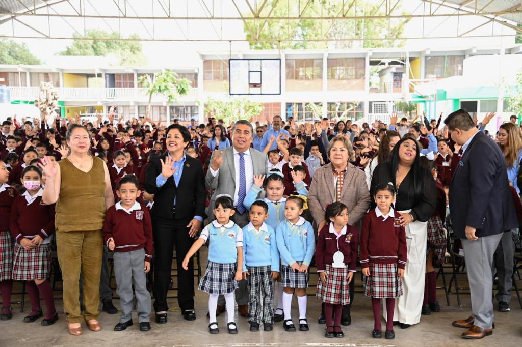 JUAN MANUEL NAVARRO ARRANCA LA CONSTRUCCIÓN DE AULAS DIDÁCTICAS EN BENEFICIO DE 900 ESTUDIANTES
