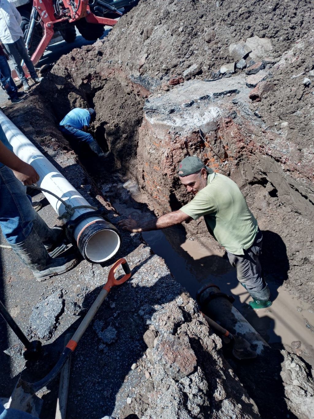 Interapas repara fuga en la colonia Rural Atlas, mejorando el suministro en dos&nbsp;colonias