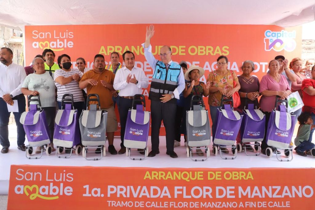 Vecinos de Tierra Blanca agradecen al Alcalde Enrique Galindo por obras de agua y&nbsp;drenaje