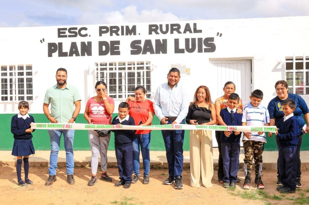 ISMAEL HERNÁNDEZ IMPULSA LA RENOVACIÓN DE ESPACIOS EDUCATIVOS EN VILLA DE&nbsp;REYES