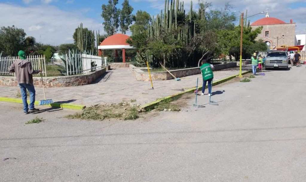 MÁS COLONIAS DE SOLEDAD RECIBEN MANTENIMIENTO INTEGRAL DE SUS ÁREAS VERDES
