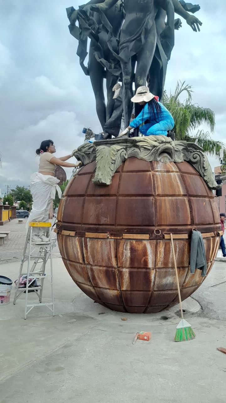 Gobierno Municipal interviene la escultura monumental El Tercer Milenio en el Centro&nbsp;Histórico