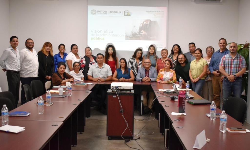 GOBIERNO ESTATAL CAPACITA A PERSONAL PARA MEJORAR LA FUNCIÓN&nbsp;PÚBLICA