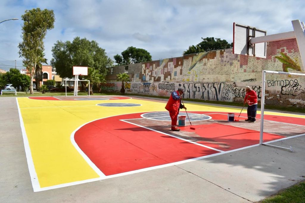 Trabajadores del Ayuntamiento dan cumplimiento a peticiones hechas al alcalde Enrique&nbsp;Galindo