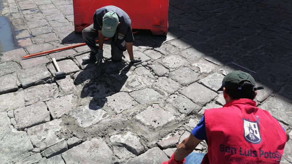 Gobierno de la capital mantiene bacheo constante en el Centro Histórico para mejorar la&nbsp;movilidad