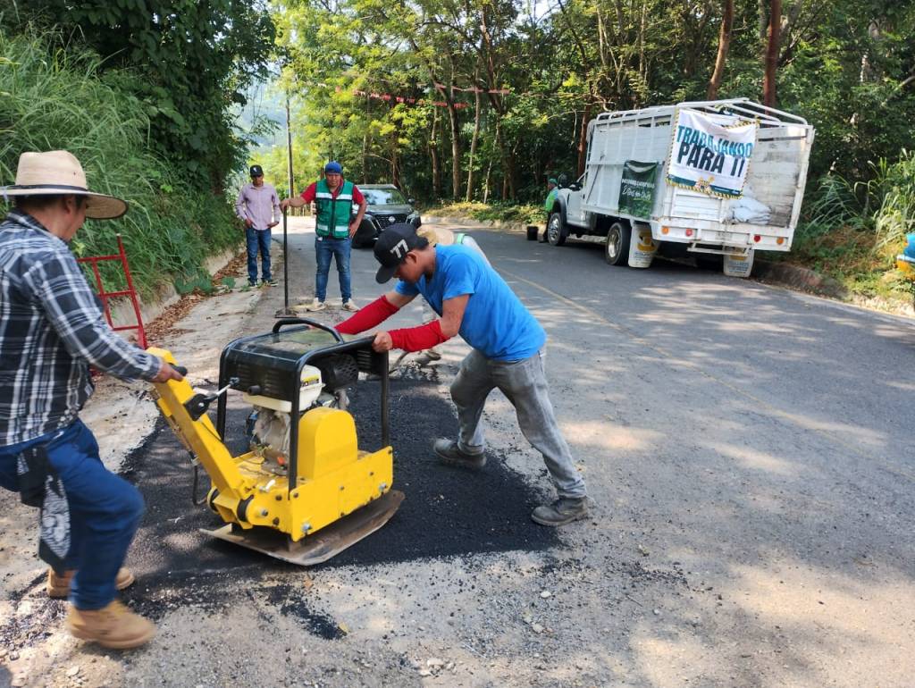 GOBIERNO ESTATAL ATENDIÓ 334 KILÓMETROS DE CAMINOS EN&nbsp;AGOSTO