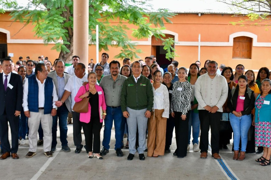 RESPALDO DEL MAGISTERIO POTOSINO A INICIATIVA EN FAVOR DE&nbsp;DOCENTES