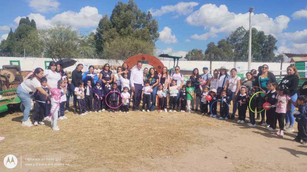ESTUDIANTES DE VILLA DE POZOS PARTICIPAN EN LA PRIMERA EXPO AGRÍCOLA Y GANADERA 2025