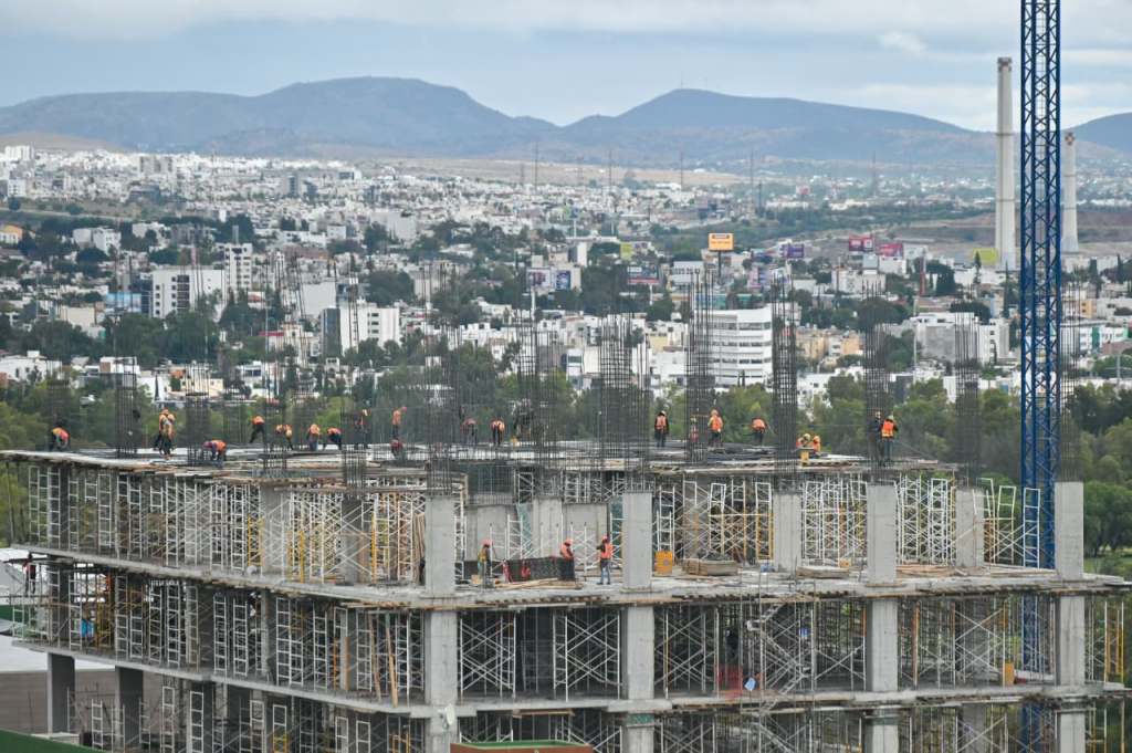 LA INDUSTRIA DE LA CONSTRUCCIÓN AVANZA SIN LÍMITES EN SAN LUIS&nbsp;POTOSÍ