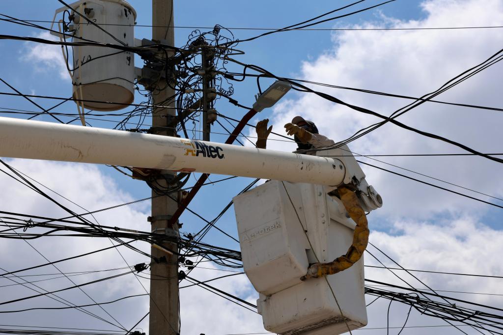 AYUNTAMIENTO DE SOLEDAD GARANTIZA CALLES SEGURAS E ILUMINADAS CON REPARACIÓN DIARIA DE&nbsp;LUMINARIAS