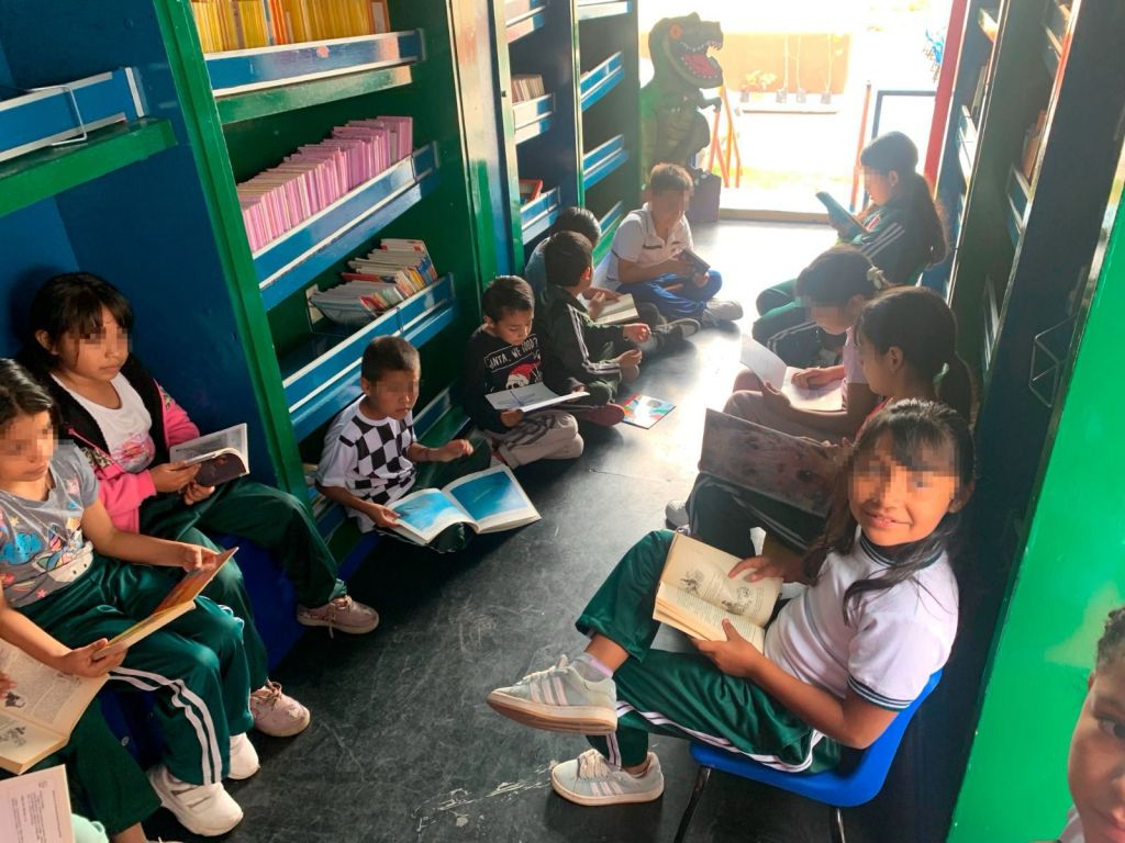 La Biblioteca Móvil de Gobierno de la Capital lista para seguir fomentando la lectura y el aprendizaje en escuelas de&nbsp;SLP