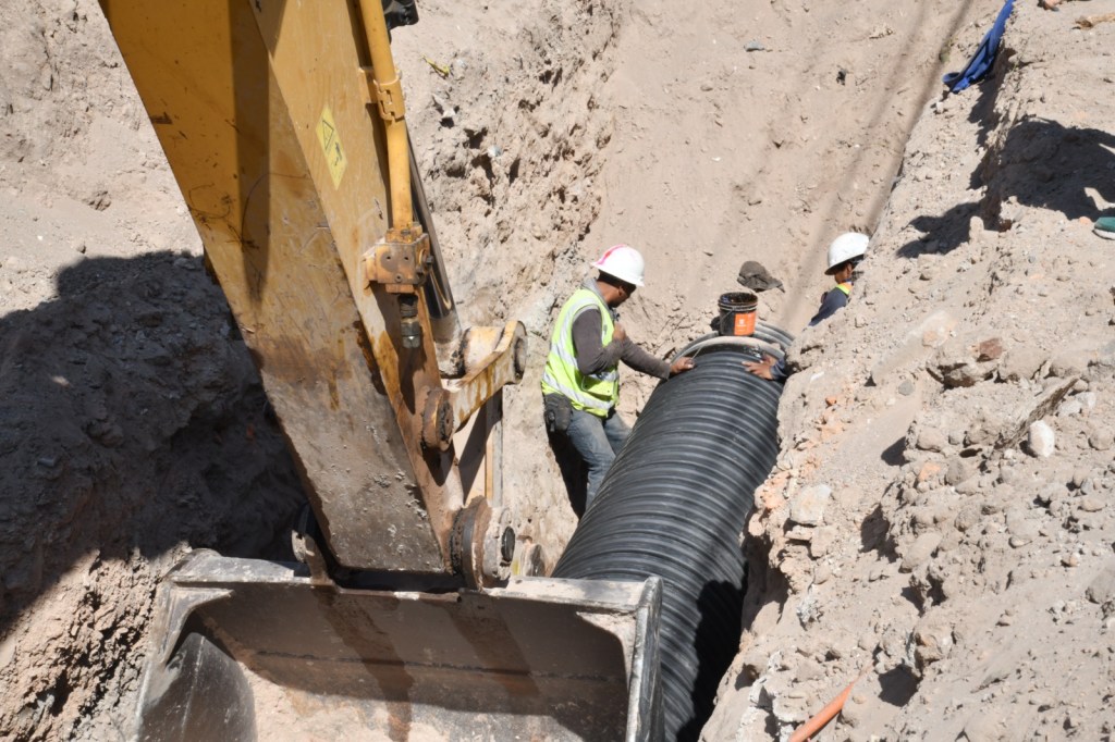SIN DETENERSE, CONSTRUCCIÓN DE COLECTOR PLUVIAL EN PRIVADAS DE LA&nbsp;HACIENDA