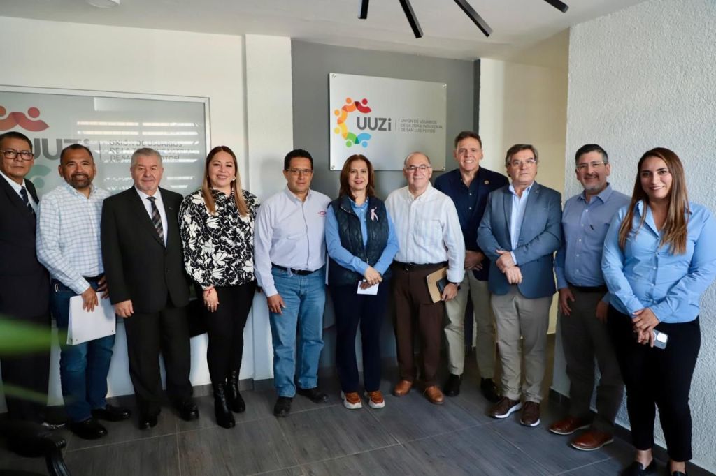 Alcalde Enrique Galindo acuerda con sector empresarial atender necesidades y rehabilitación vial para la la Zona&nbsp;Industrial