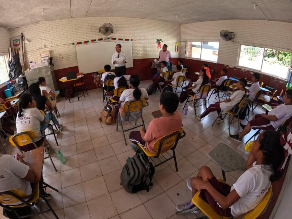 SE RESTABLECEN ACTIVIDADES ESCOLARES EN LA&nbsp;HUASTECA