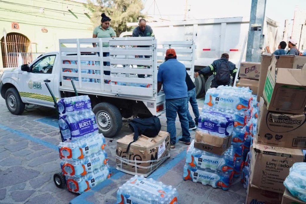 VILLA DE POZOS ENVÍA VÍVERES RECOLECTADOS A LA HUASTECA
