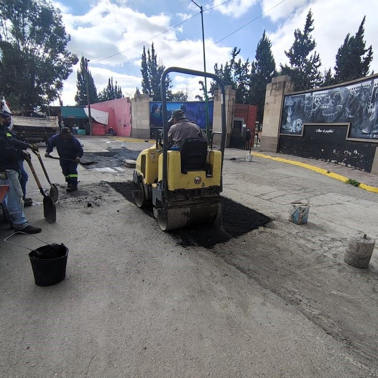 Gobierno de la Capital realiza trabajos de renivelación en el panteón del Saucito, en preparación para el Día de&nbsp;Muertos