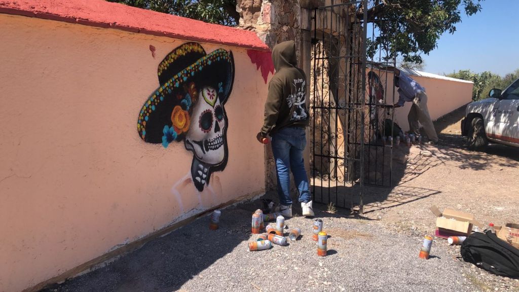 Con murales, Gobierno Capitalino celebra la vida en panteones de la delegación de&nbsp;Bocas