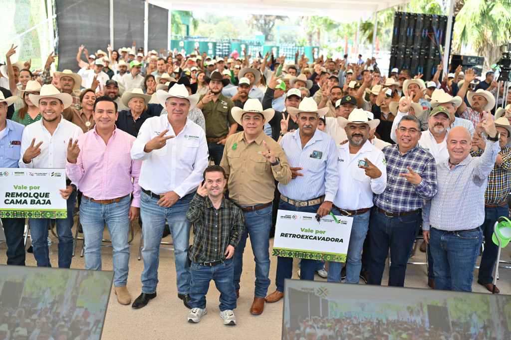 RICARDO GALLARDO REFUERZA APOYO A GANADEROS Y AGRICULTORES CON ENTREGA DE&nbsp;EQUIPAMIENTO