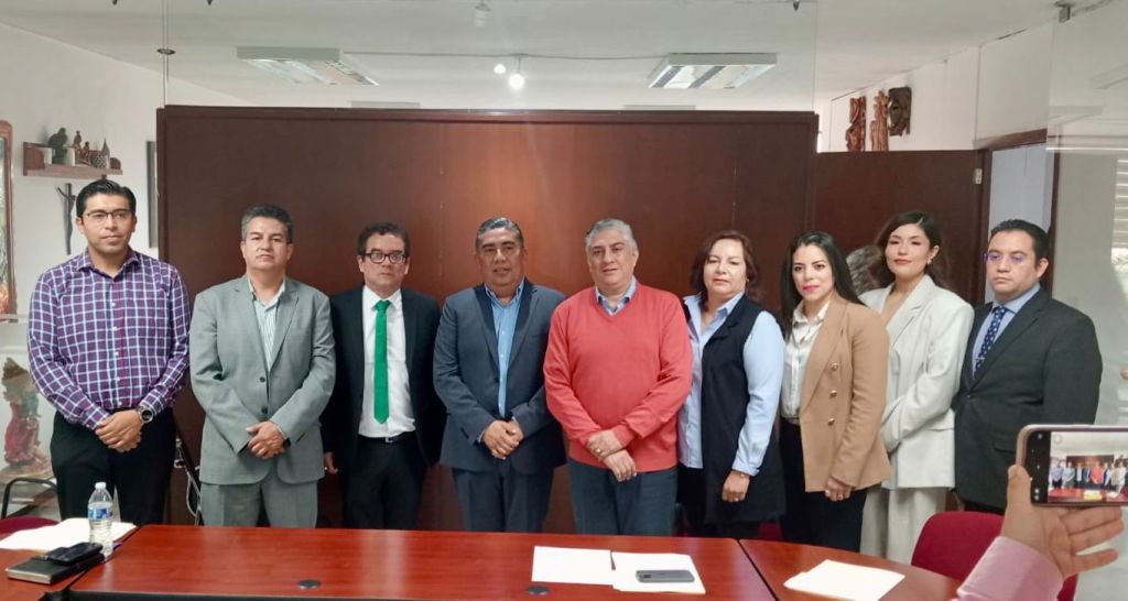RECONOCE ALCALDE DE SOLEDAD LABOR DEL IEEA EN LA LUCHA CONTRA EL&nbsp;ANALFABETISMO