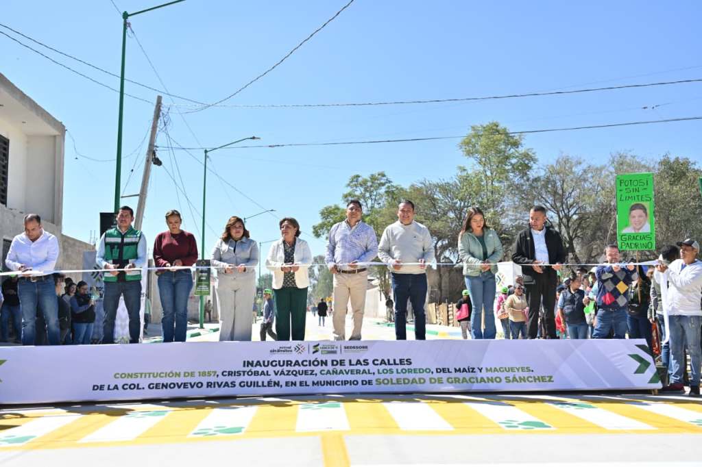 RICARDO GALLARDO ENTREGA CALLES DE CONCRETO Y UNA SECUNDARIA EN&nbsp;SOLEDAD