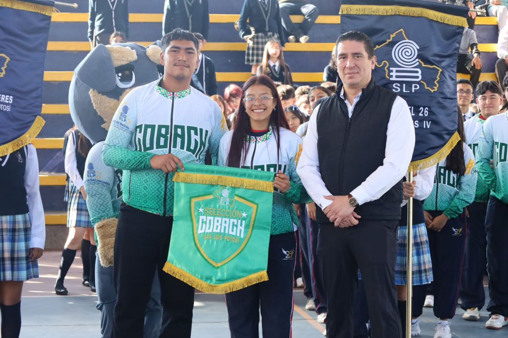 GOBIERNO ESTATAL ABANDERA A LA DELEGACIÓN DEPORTIVA POTOSINA DEL&nbsp;COBACH