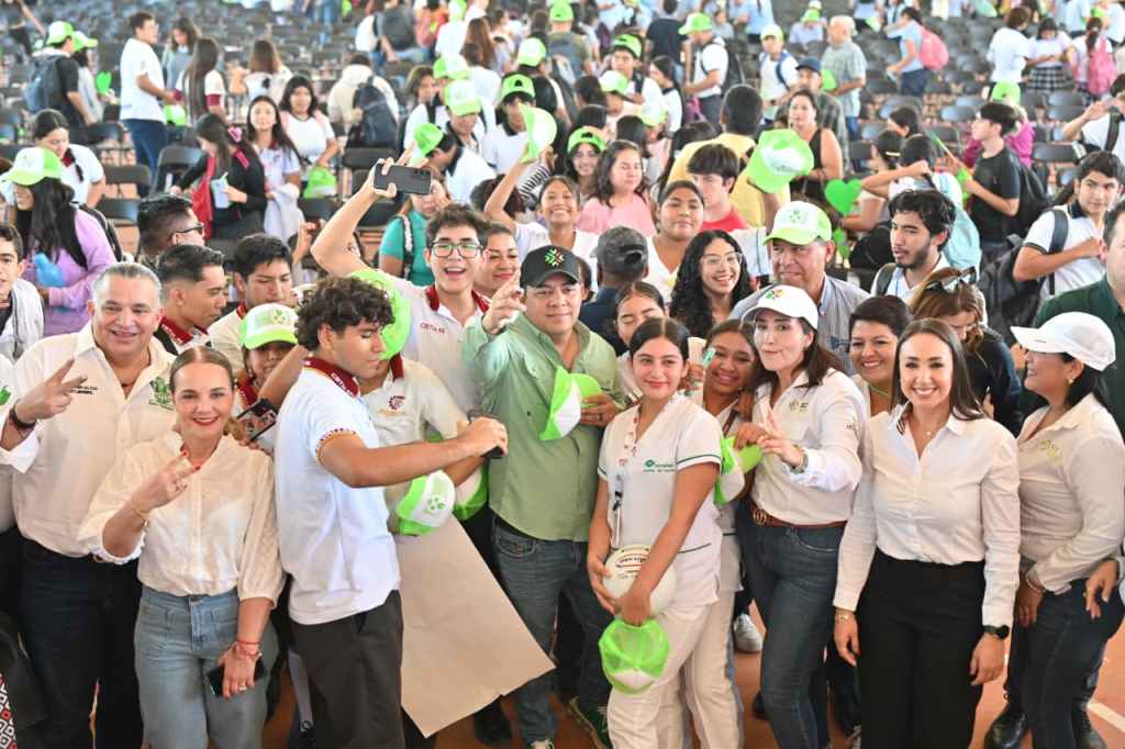 RICARDO GALLARDO GARANTIZA TRANSPORTE GRATUITO PARA ESTUDIANTES&nbsp;VALLENSES