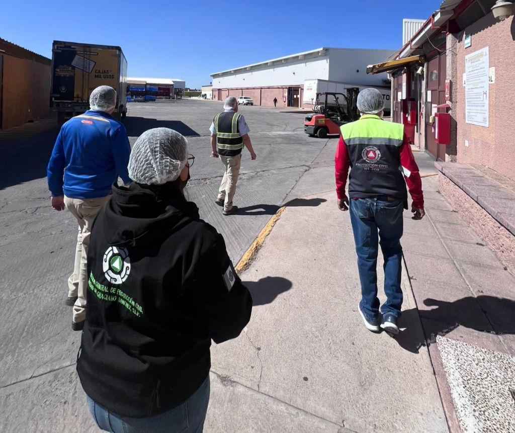 REFUERZA PROTECCIÓN CIVIL DE SOLEDAD REVISIÓN A EMPRESAS PREVIO A TEMPORADA DECEMBRINA