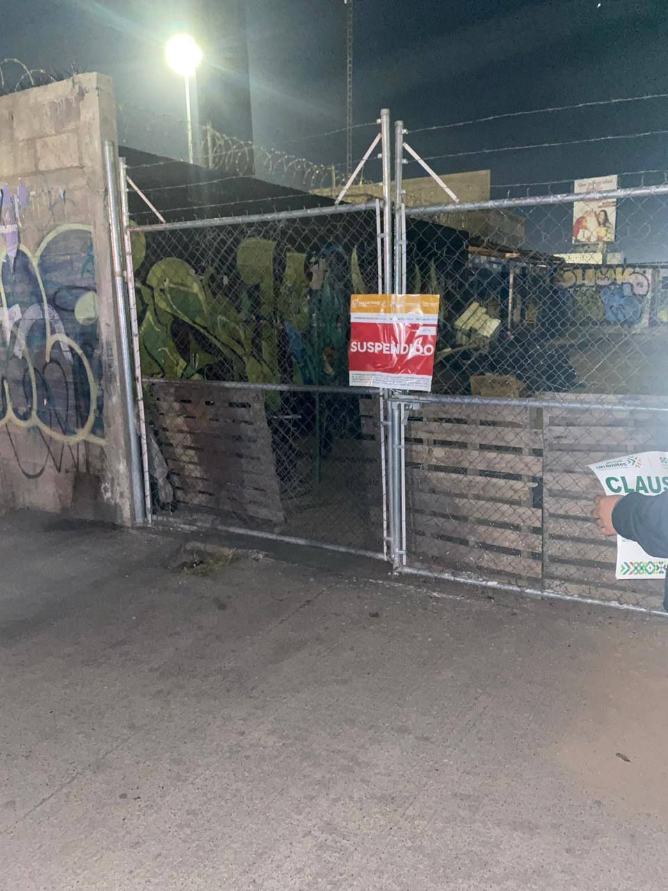 Clausura Comercio Municipal fiesta clandestina masiva con venta de alcohol a&nbsp;menores