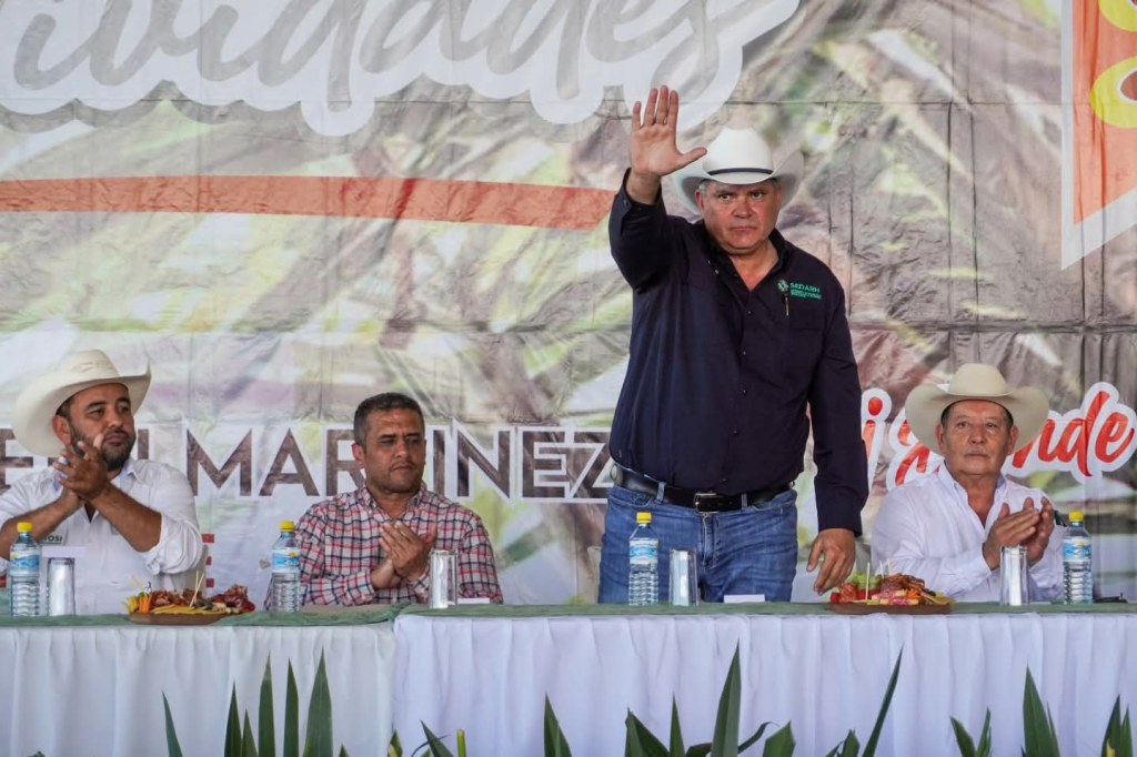 PRODUCTORES CAÑEROS RECIBEN APOYO SIN LÍMITES DEL GOBIERNO&nbsp;ESTATAL