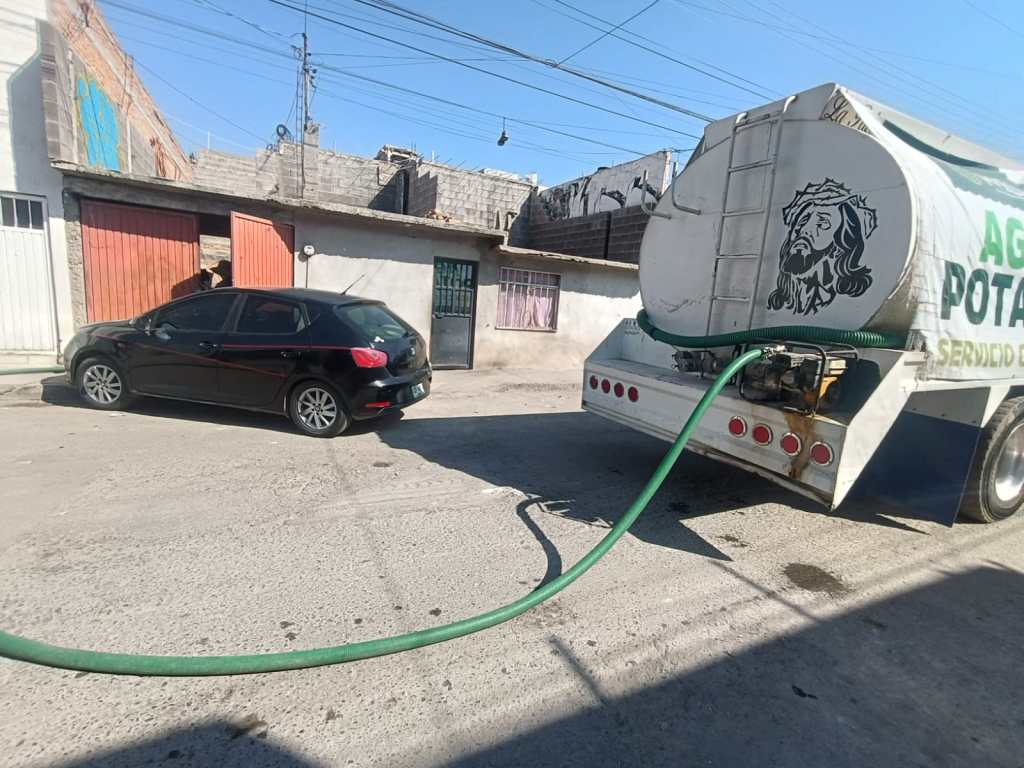 VILLA DE POZOS ACTIVÓ REPARTO DE AGUA EN PIPAS ANTE FALLA DE&nbsp;INTERAPAS