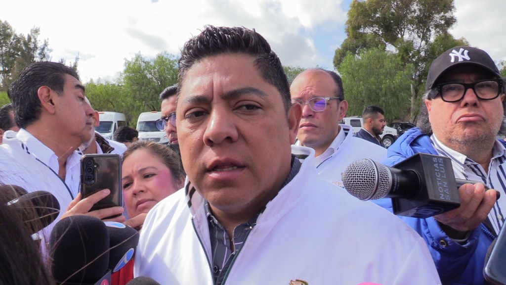 UNA MENTADA DE MADRE AGUINALDO DE LOS CONCEJALES DE VILLA DE POZOS GOBERNADOR RICARDO&nbsp;GALLARDO.