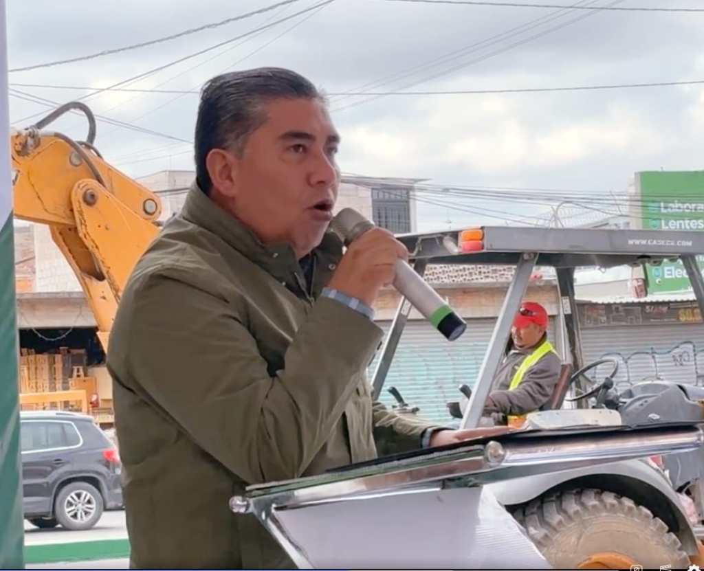 JUAN MANUEL NAVARRO INAGURA NUEVO COLECTOR PLUVIAL EN ACCESO NORTE  Y ANUNCIA NUEVO COLECTOR EN COL LAS FLORES Y UN BRAZO EN RIO SANTIAGO QUE CONECTARA A LA COL SAN FELIPE.  