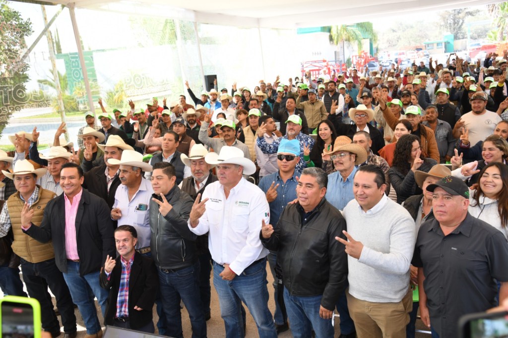 ALCALDE FORTALECE EL APOYO AL CAMPO Y ANUNCIA ENTREGA MUNICIPAL A&nbsp;PRODUCTORES