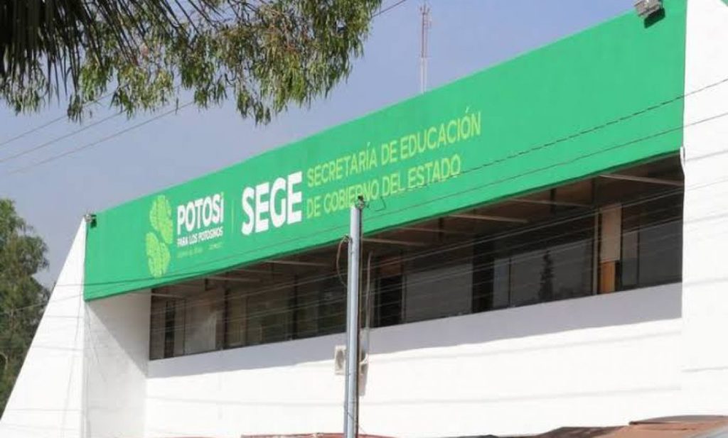 SEGE ATIENDE A PADRES DE FAMILIA DE&nbsp;TELESECUNDARIA