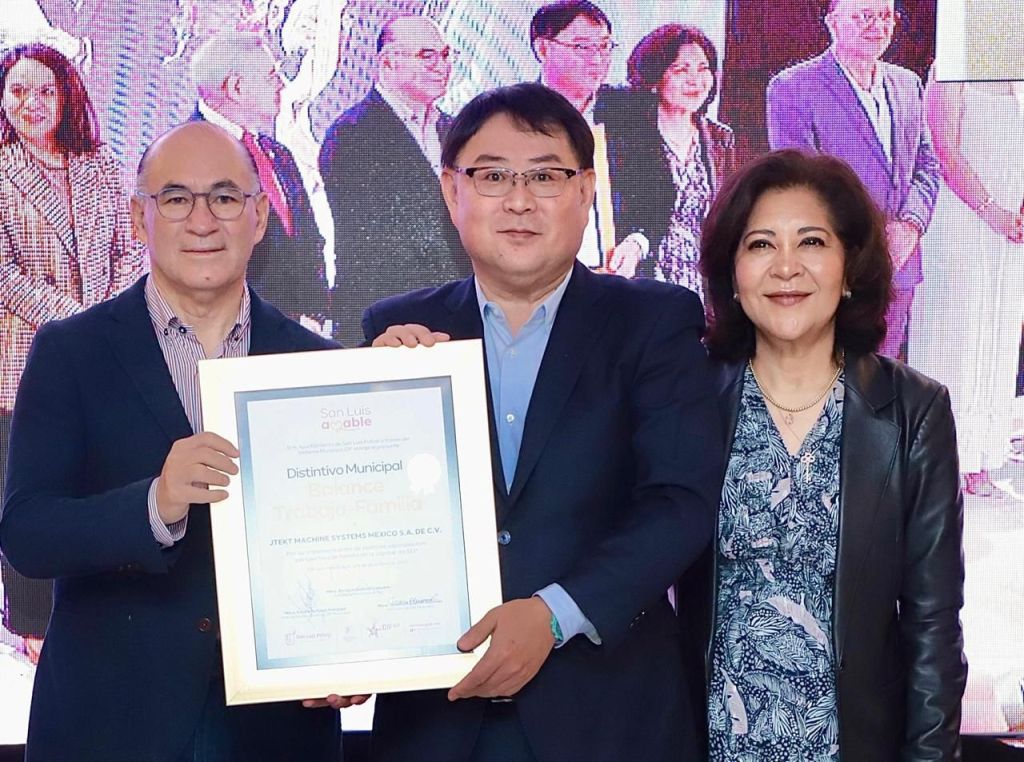 DIF Municipal entrega reconocimientos a 46 empresas con Distintivo Balance&nbsp;Trabajo-Familia