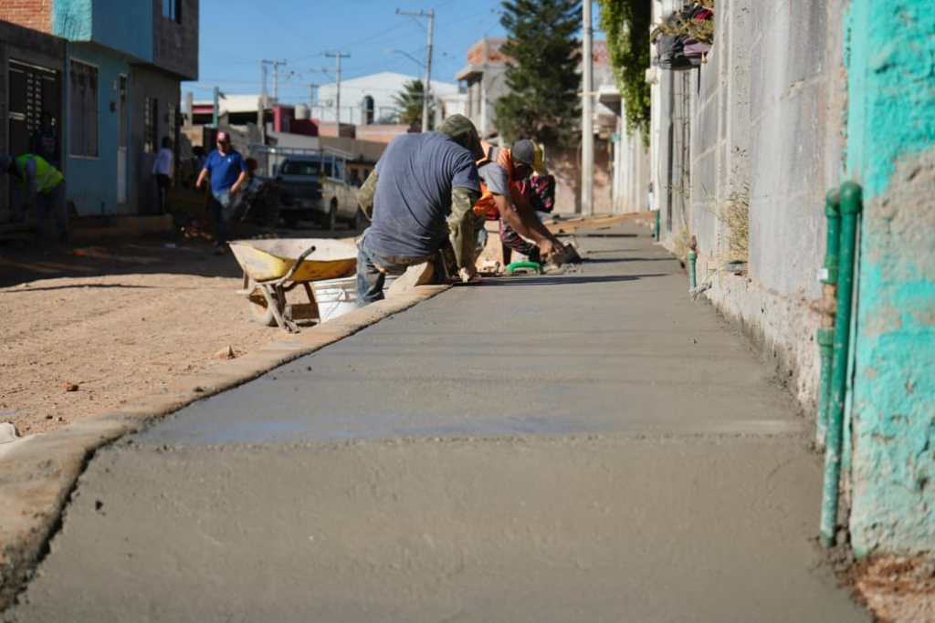 CONTINÚA AVANCE DE CALLE INSURGENTES EN VILLA DE&nbsp;POZOS