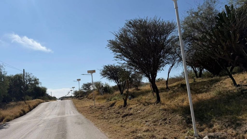 Gobierno de la Capital mejora seguridad y movilidad en acceso a la comunidad de Arroyos, en la Delegación La&nbsp;Pila