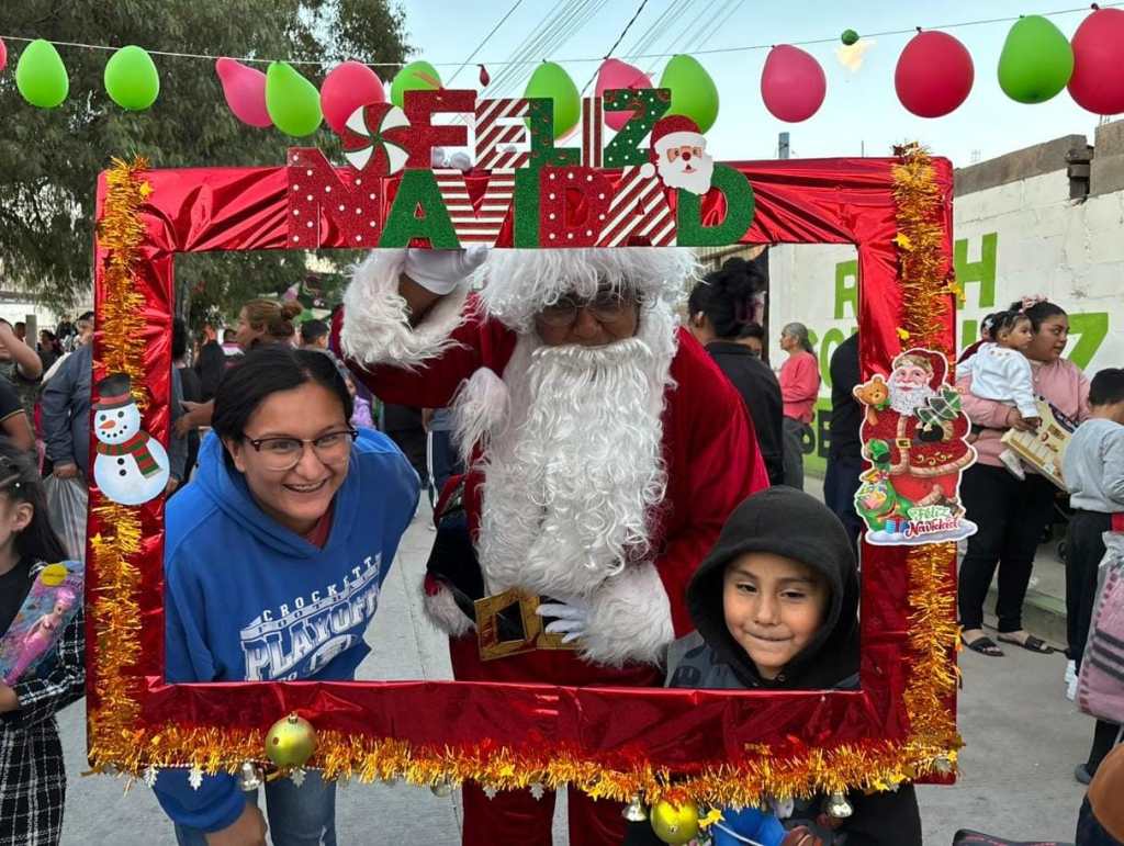 FAMILIAS DE LA ZONA ORIENTE DE SOLEDAD RECIBEN ALEGRÍA, REGALOS Y DIVERSIÓN&nbsp;NAVIDEÑA