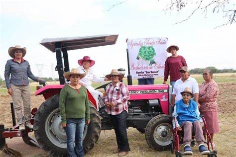 Con “Mujeres al Tractor Rompiendo Paradigmas” el Gobierno Municipal impulsa a mujeres productoras en comunidades&nbsp;rurales